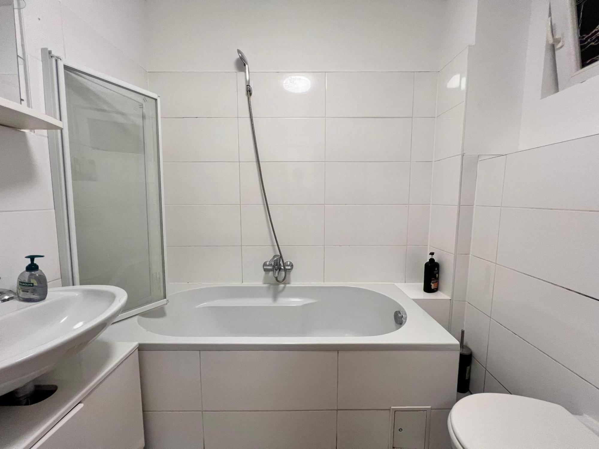 Economy 2br Next To Prater Amuesement Park Vienne